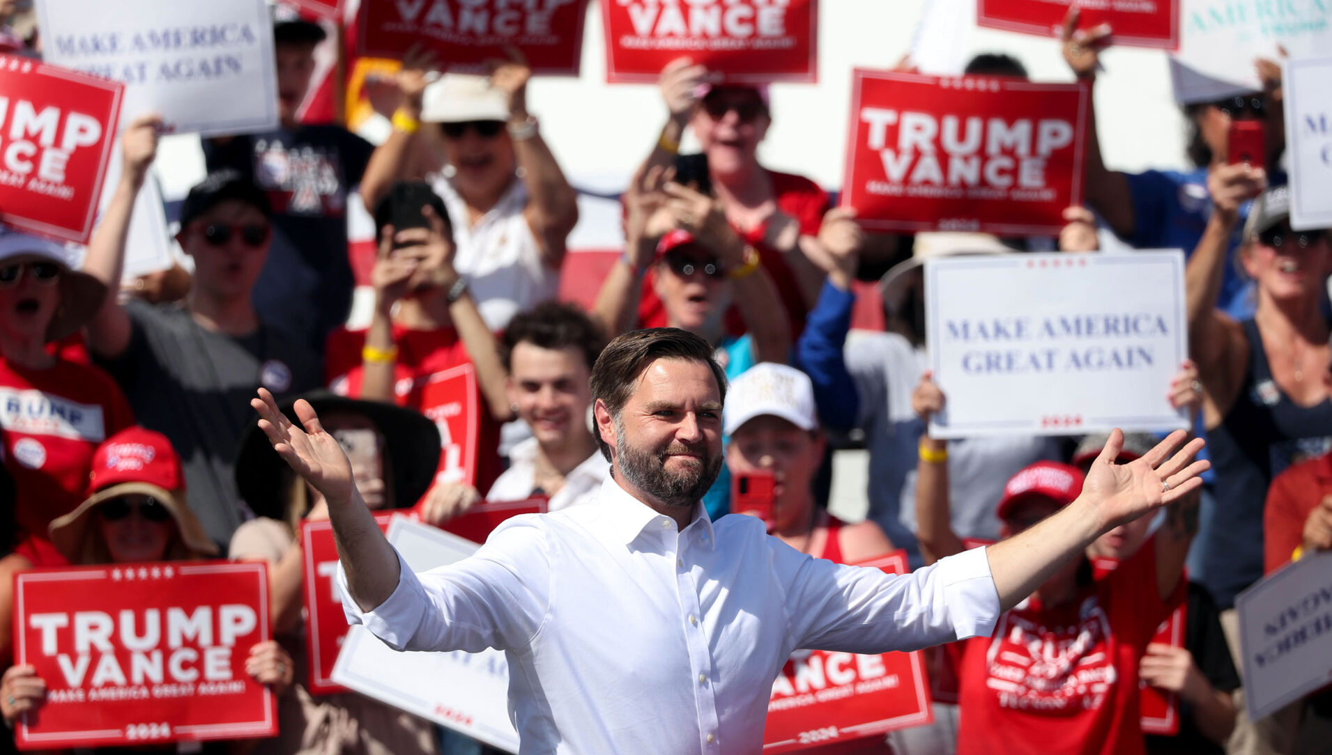 Sen. JD Vance holds rally at Tucson Speedway